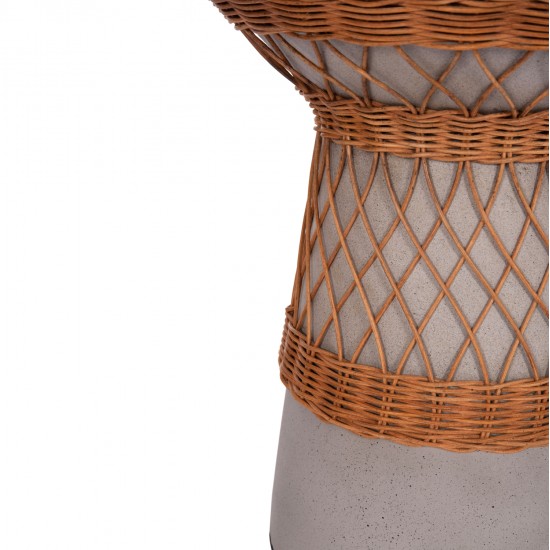 ΒΟΗΘΗΤΙΚΟ ΤΡΑΠΕΖΙ ΣΤΡΟΓΓΥΛΟ DELIA HM18167.03 FIBER CEMENT ΓΚΡΙ & RATTAN Φ40x45Υεκ